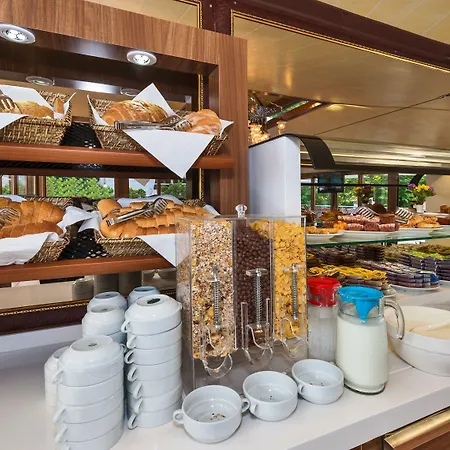 Zeynep Sultan Hotel 3*